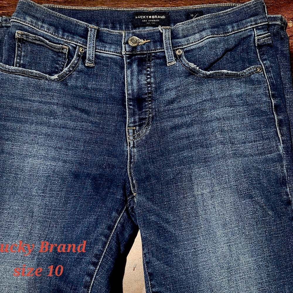 Lucky Brand Women's Dark Blue Straight Leg Jeans